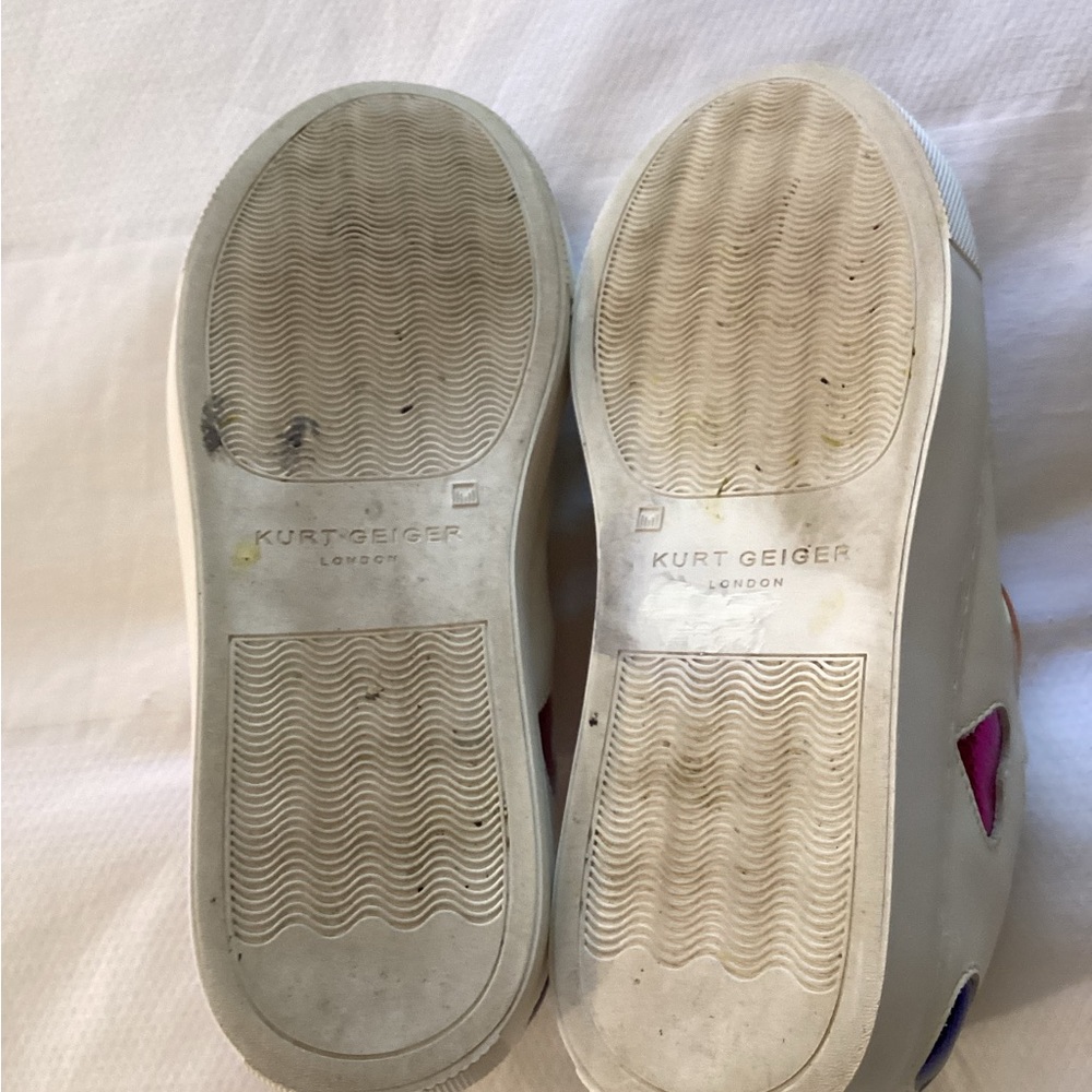 KURT GEIGER LONDON Lane Love Low Top Sneakers - Picture 10 of 12